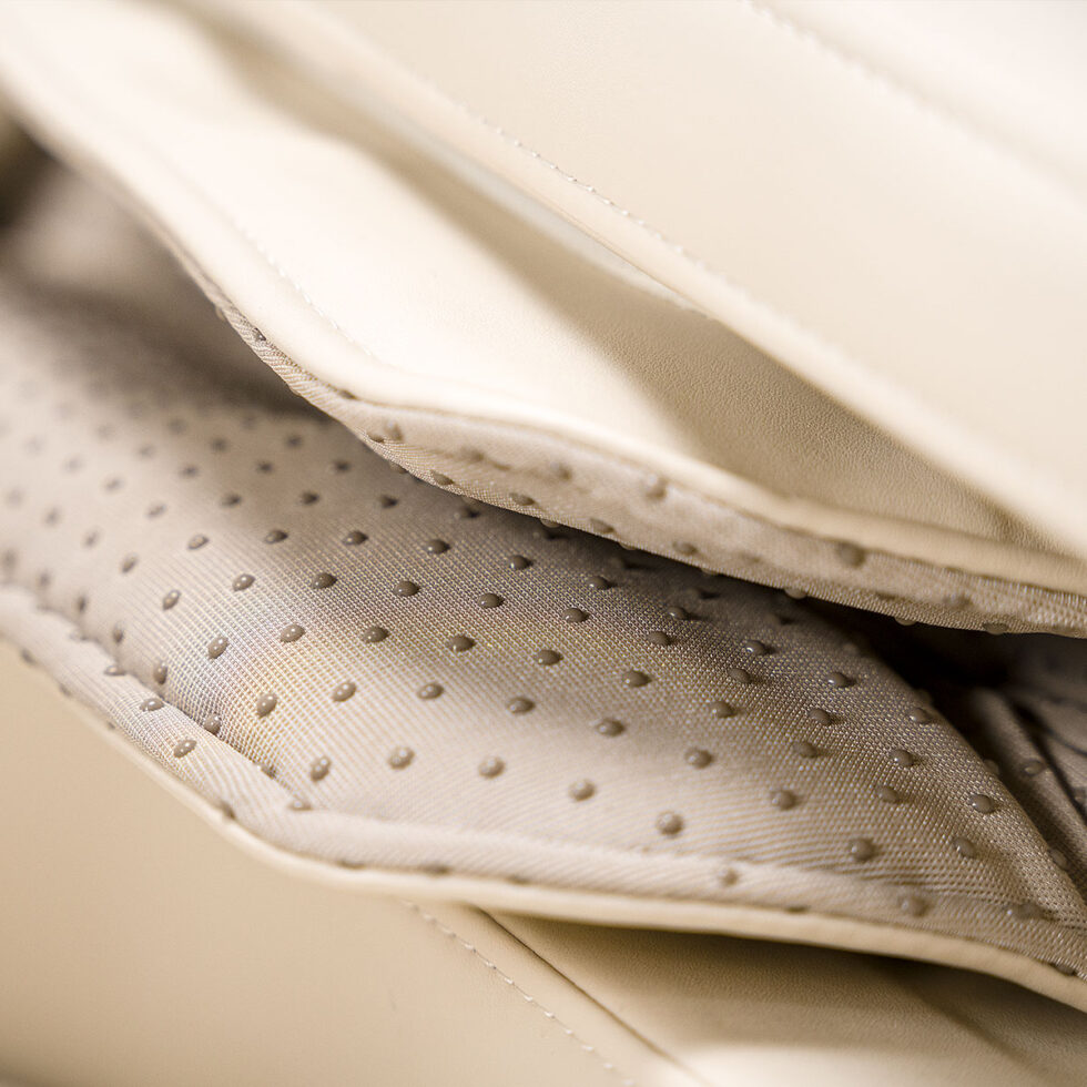 iRest Eagleton — material detail 4